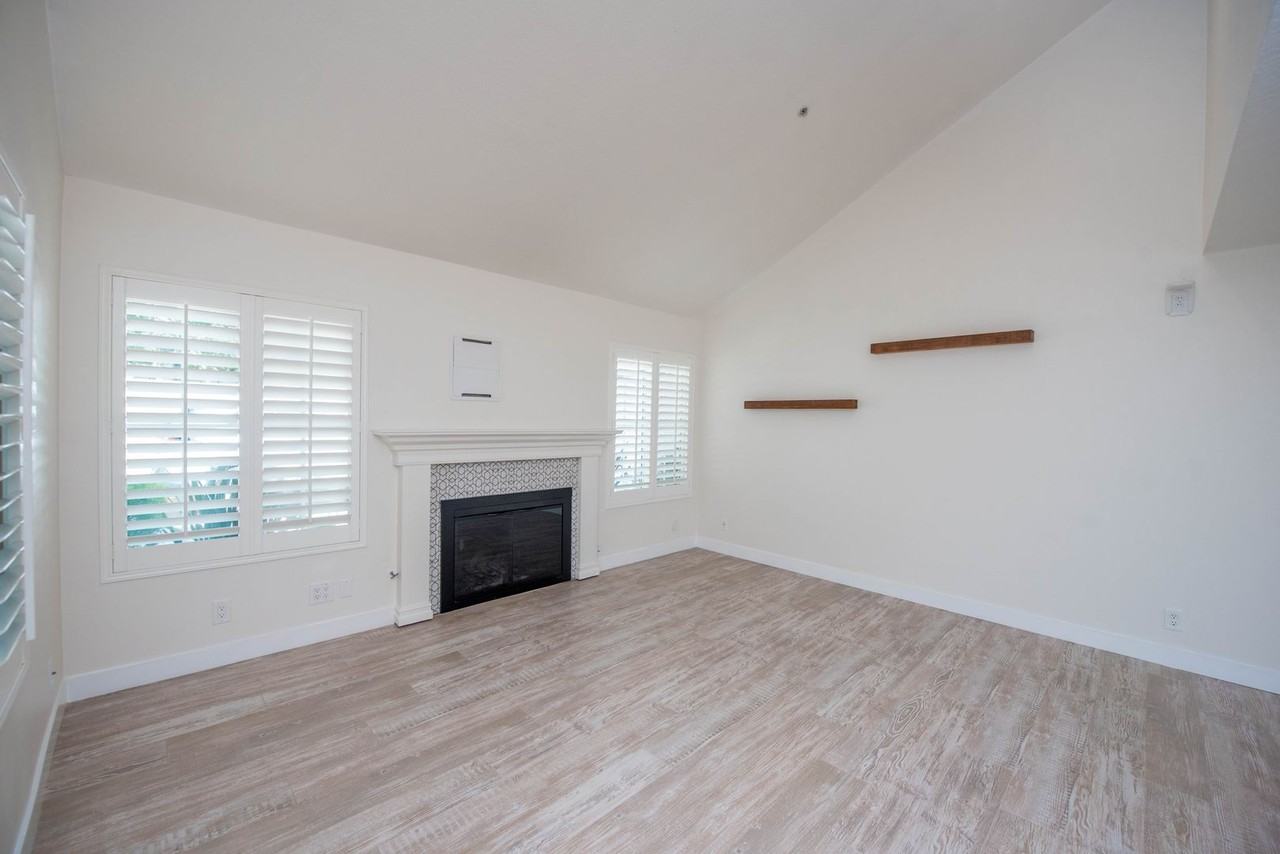 2626 Santa Ana Ave - Photo 6 of 37