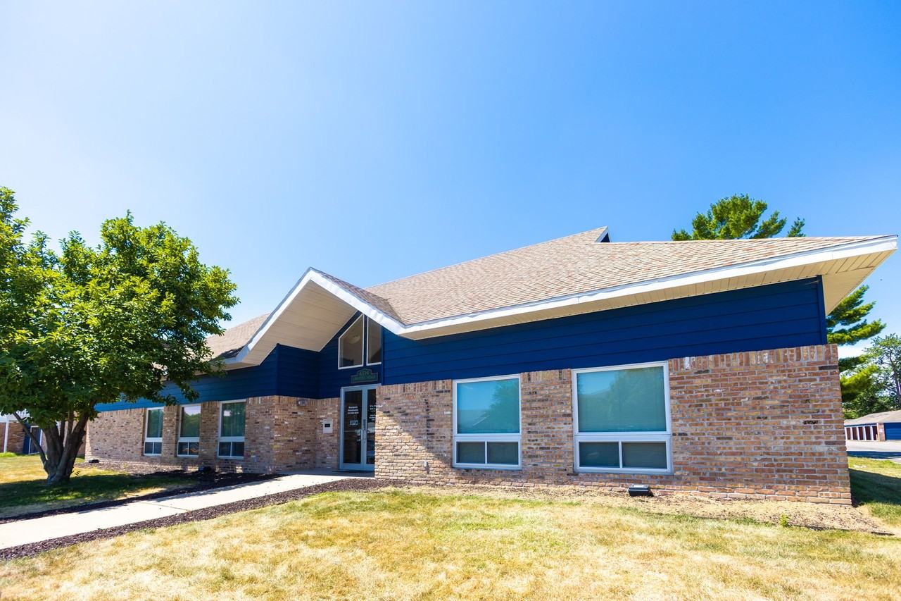 The Hampton Meadows - Photo 2 of 9