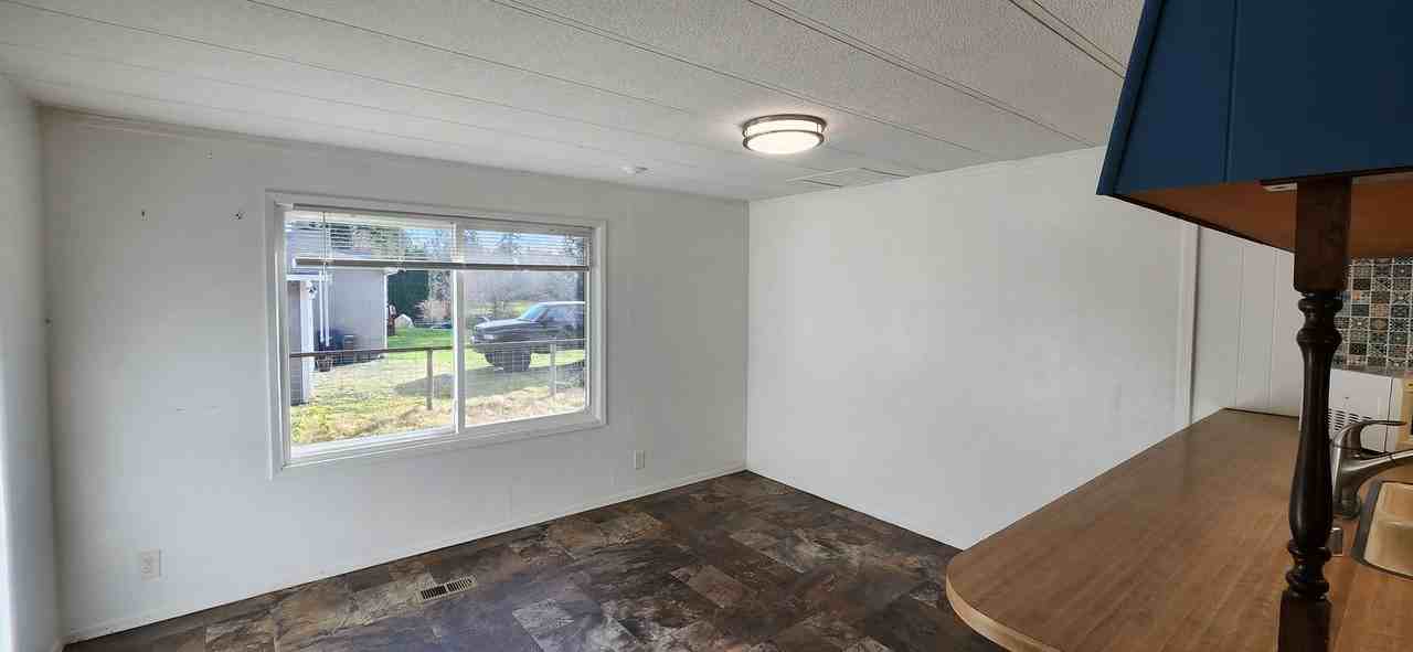 14823 43rd Pl Ne - Photo 7 of 12