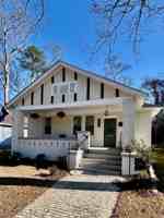 featured image of 2410 Clark St