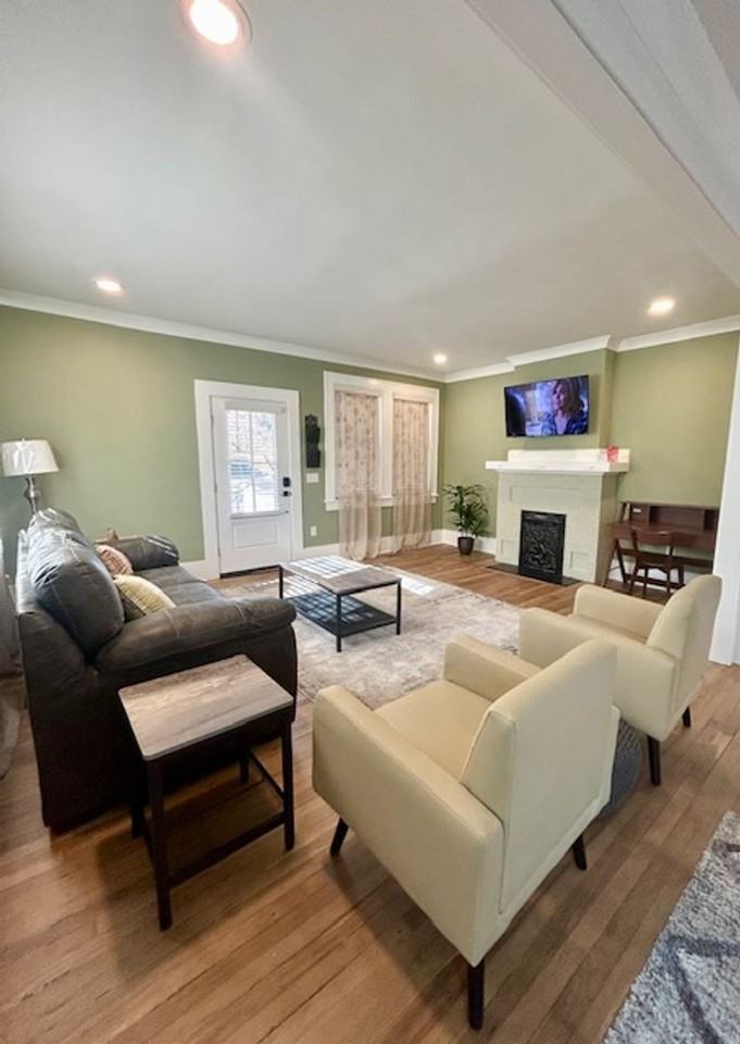 2410 Clark St - Photo 2 of 6