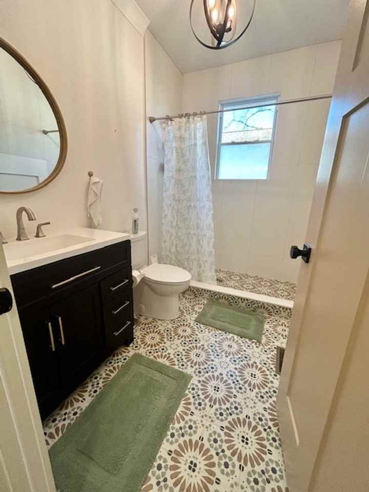 2410 Clark St - Photo 4 of 6