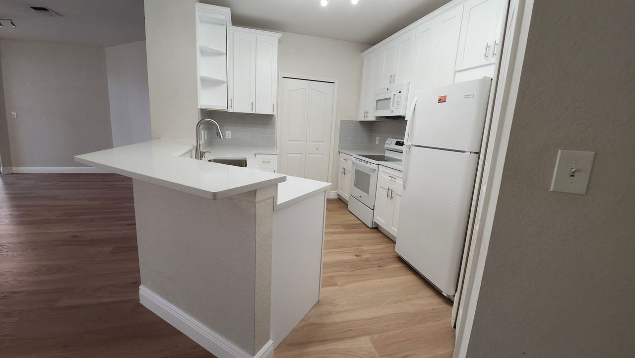 5813 Legacy Crescent Pl #203 - Photo 6 of 18