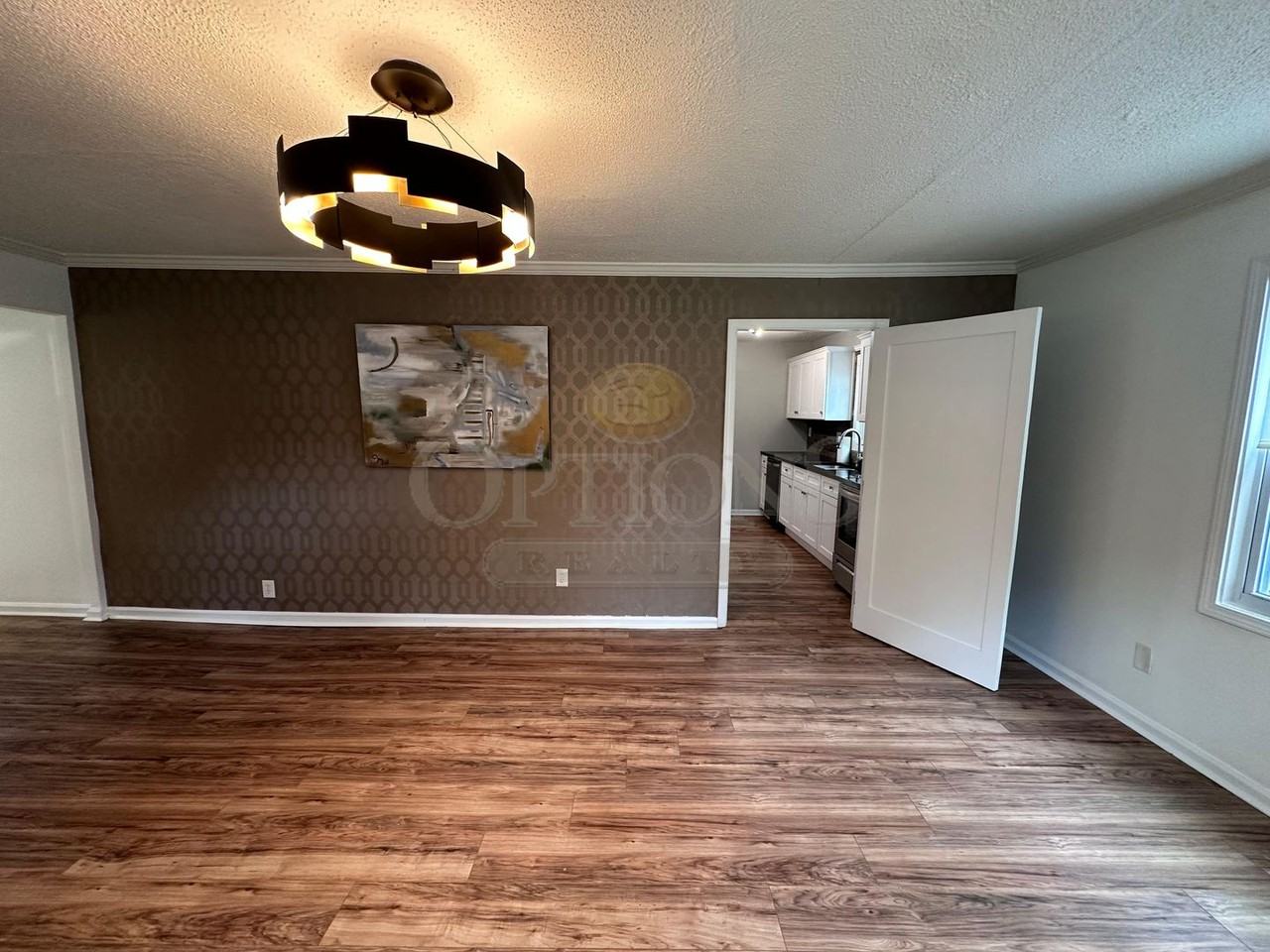 1251 Elizabeth Ave Sw - Photo 4 of 23