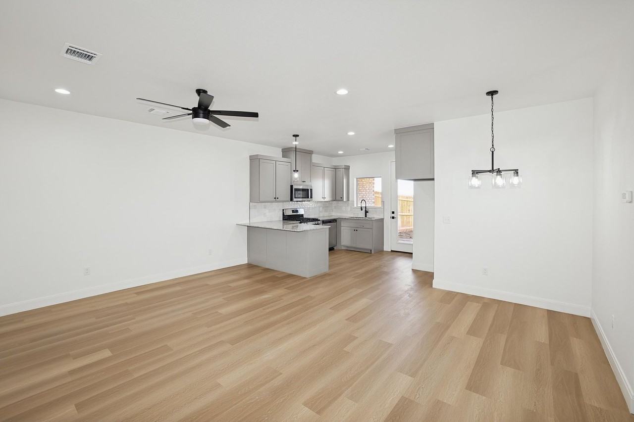 10374 10374 Tierra Santa #F - Photo 2 of 25
