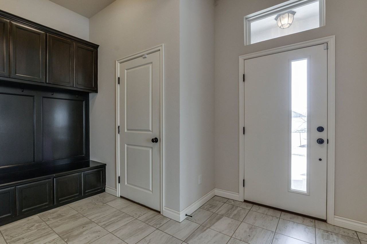 15701 Caney Dr - Photo 6 of 25