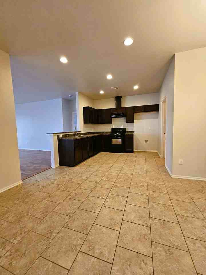 9620 Eli Dr - Photo 4 of 19