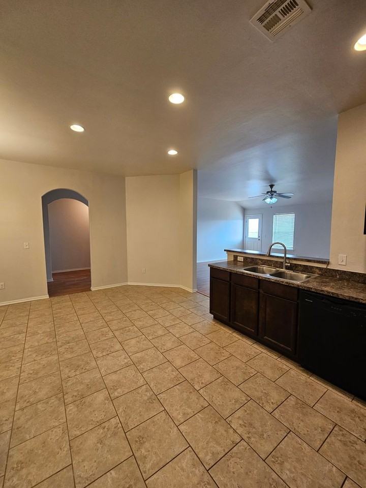 9620 Eli Dr - Photo 5 of 19