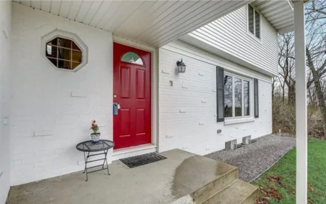 17742 Fairlawn Ave - Photo 2 of 11