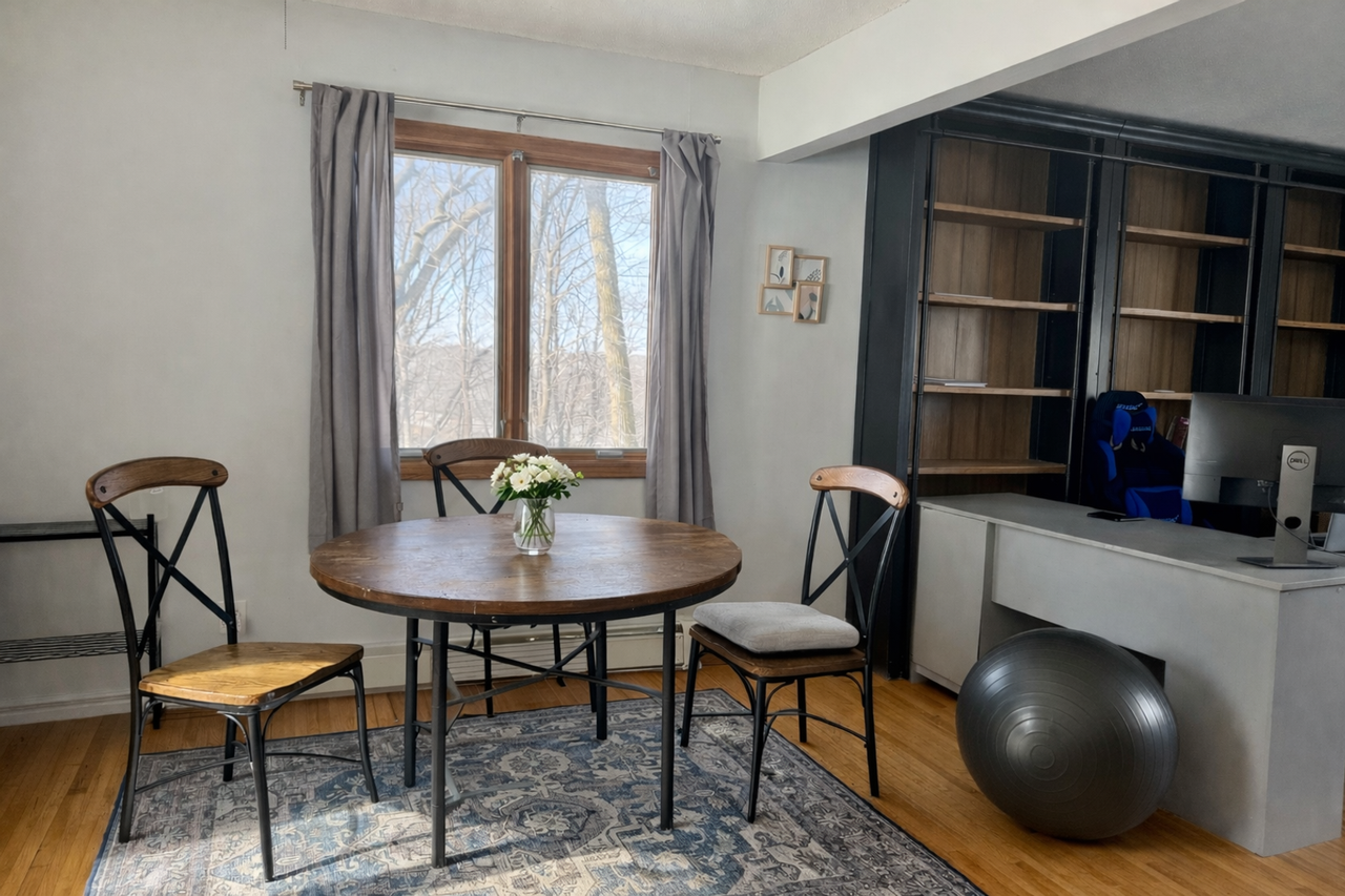 17742 Fairlawn Ave - Photo 3 of 11