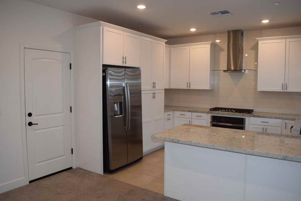 3278 Sidney Way - Photo 4 of 16