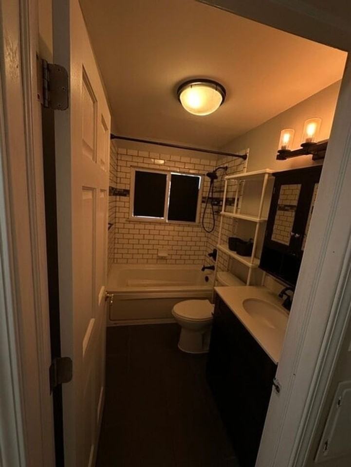 972 Cardwell St - Photo 6 of 12