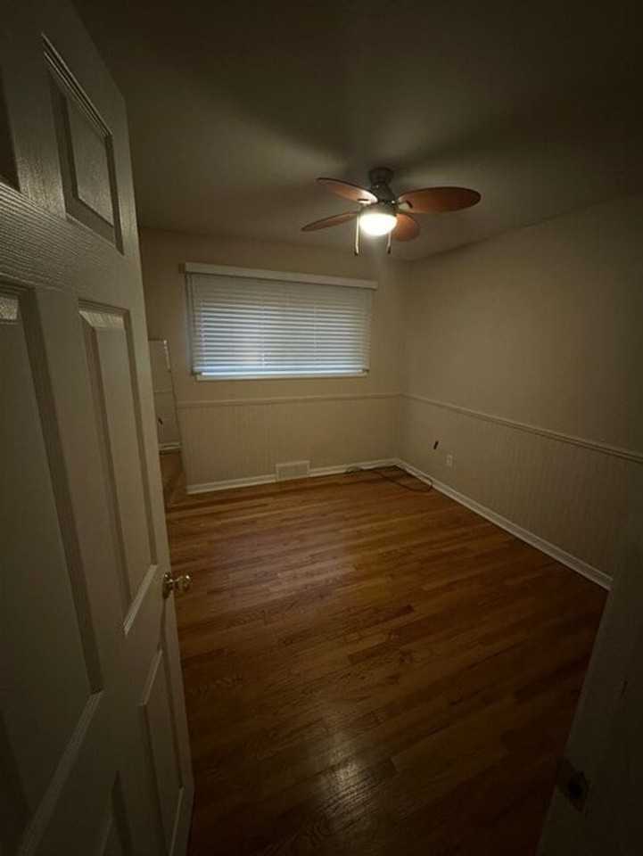 972 Cardwell St - Photo 7 of 12