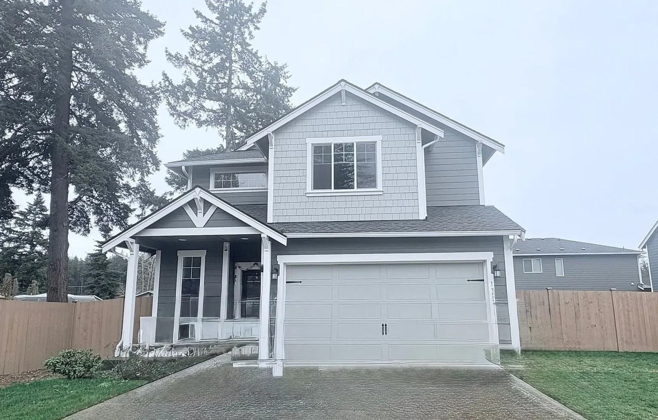 138 191st Street Ct E - Photo 2 of 9