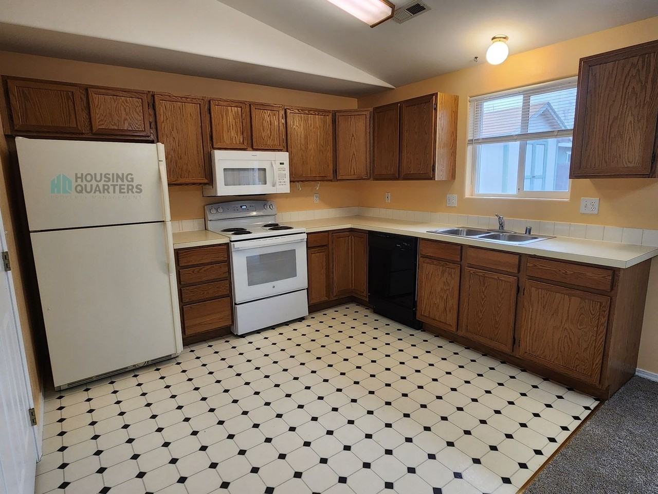 12411 W 11th Ave - Photo 4 of 18