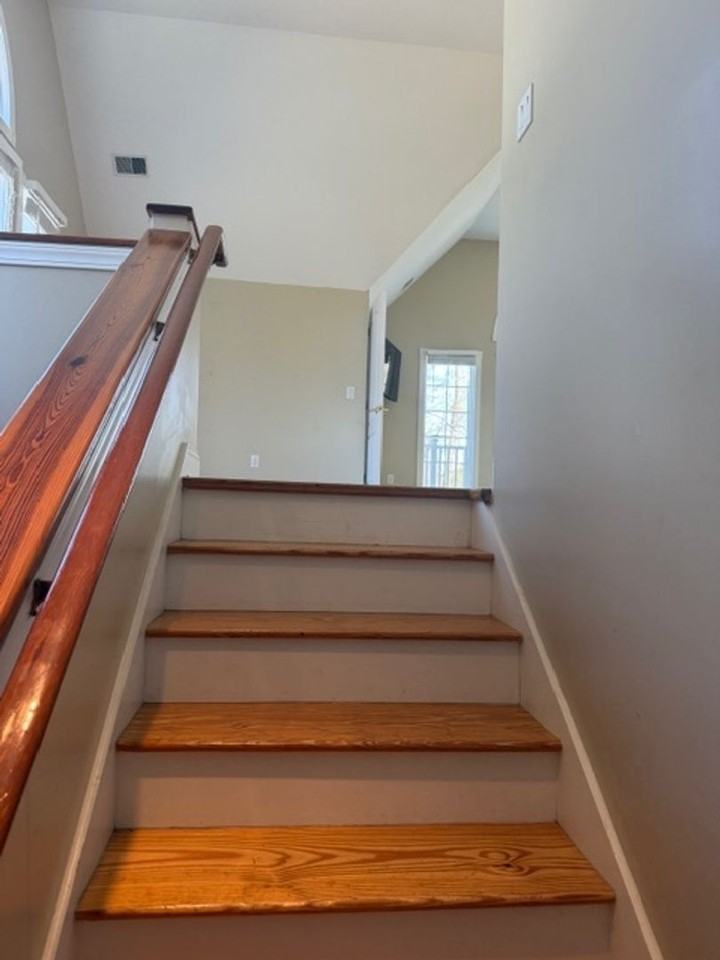 160 Stillwell Rd - Photo 6 of 30