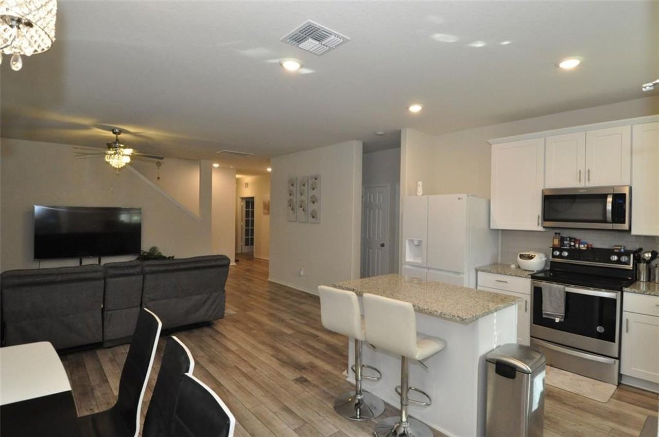 1717 Th Johnson - Photo 6 of 24