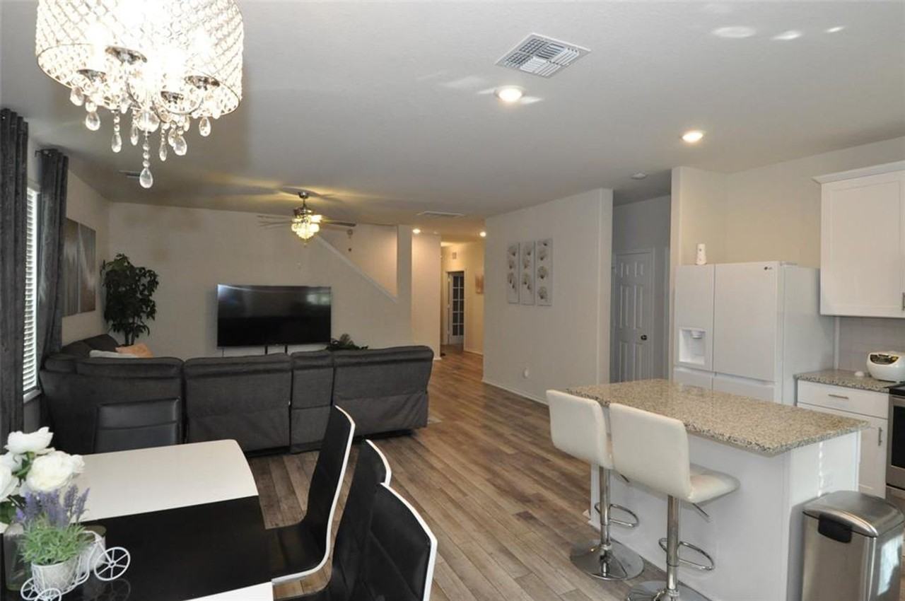 1717 Th Johnson - Photo 7 of 24