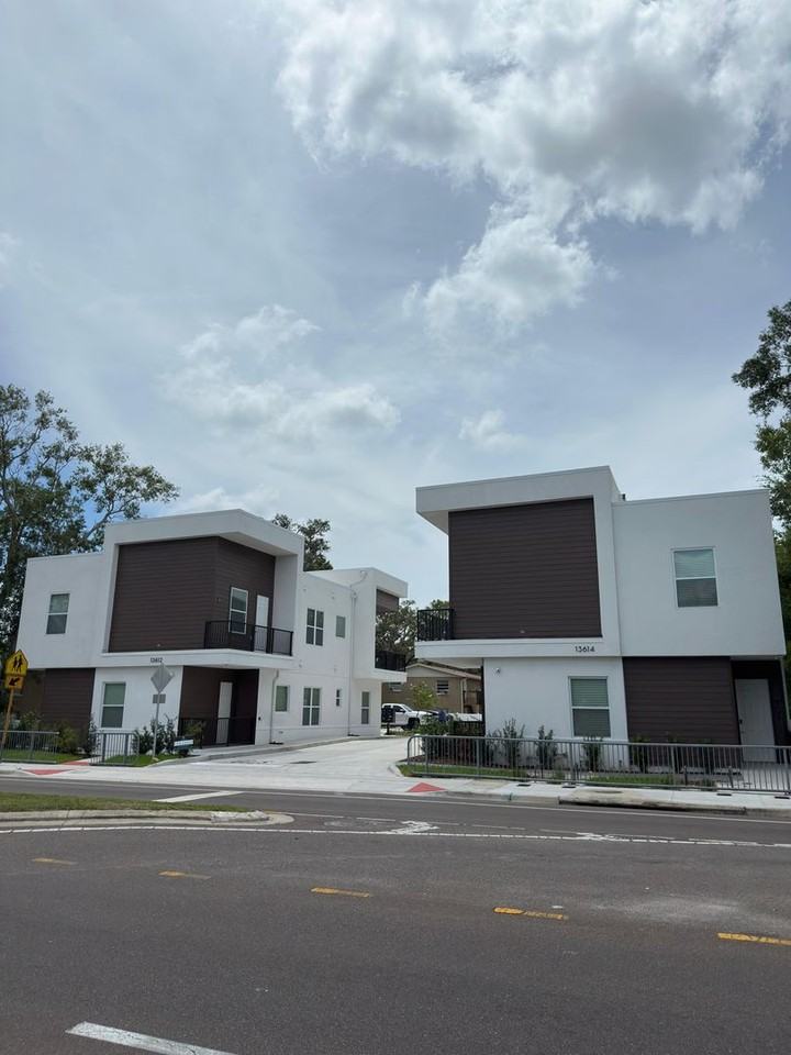 13614 N 22nd St #101 - Photo 3 of 30