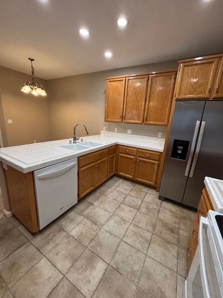 11212 Mountain View Ct - Photo 7 of 26