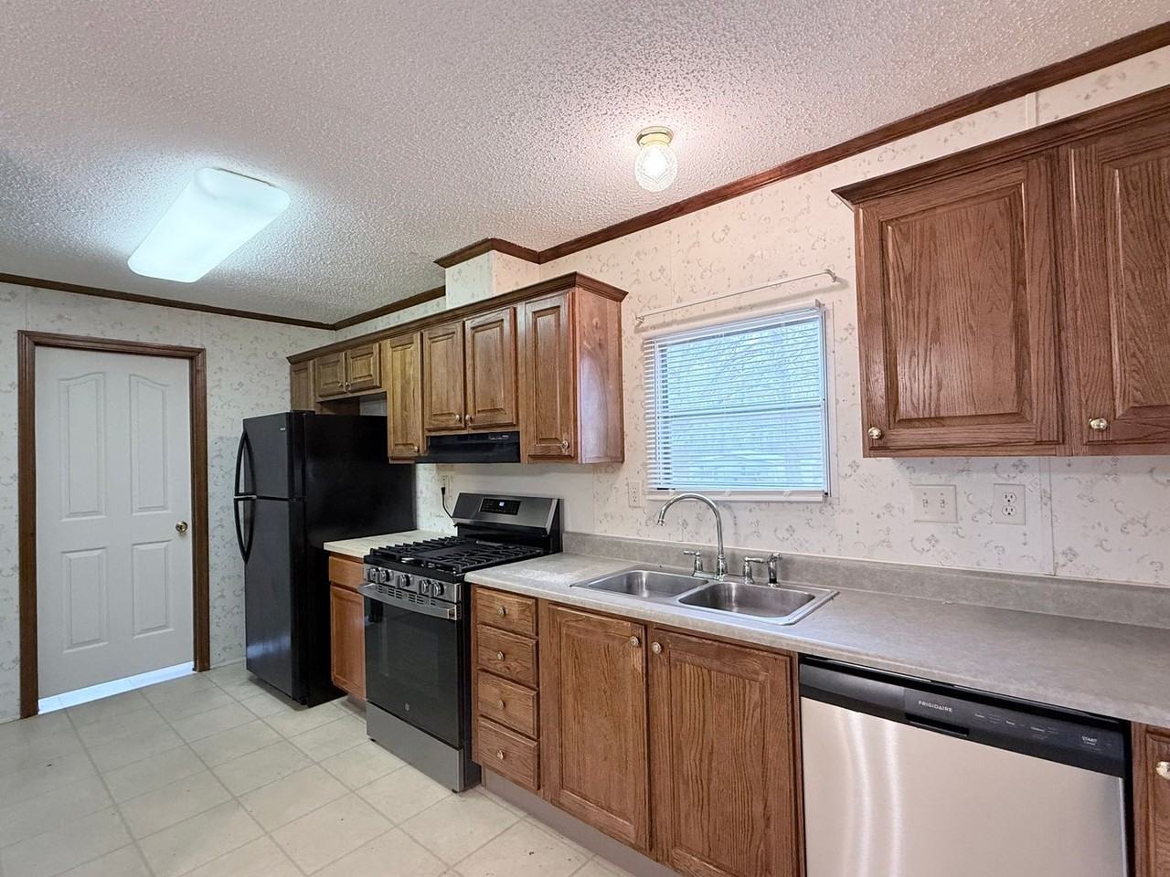 1314 Lee Road 11 - Photo 7 of 14