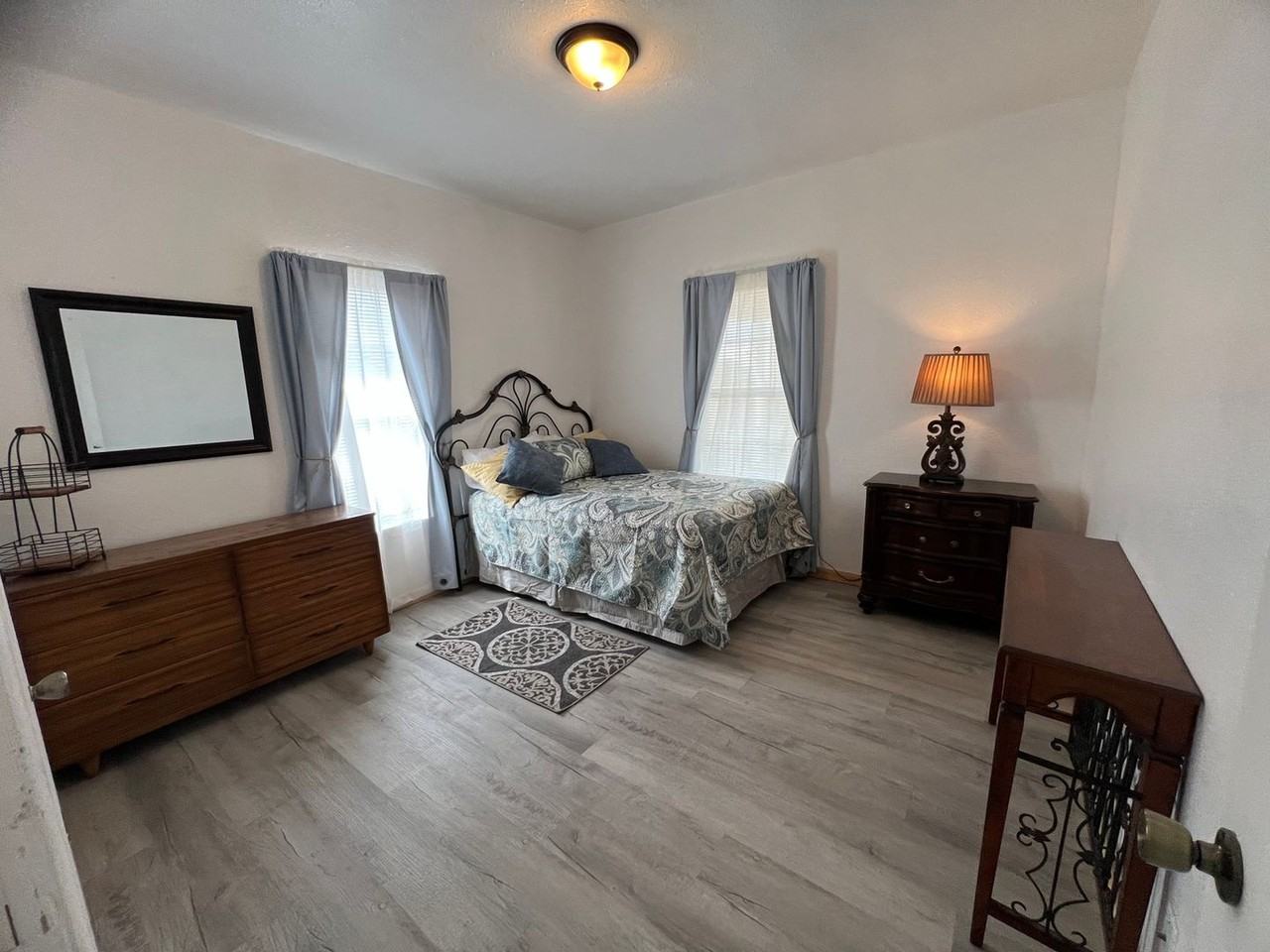 1221 Delaware St - Photo 2 of 14