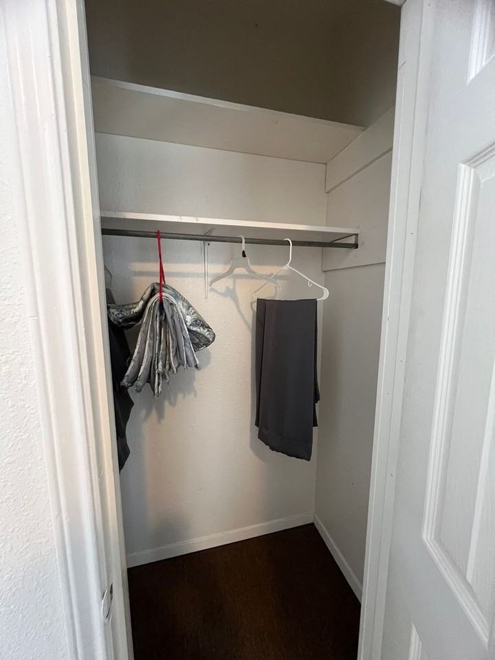 1221 Delaware St - Photo 4 of 14