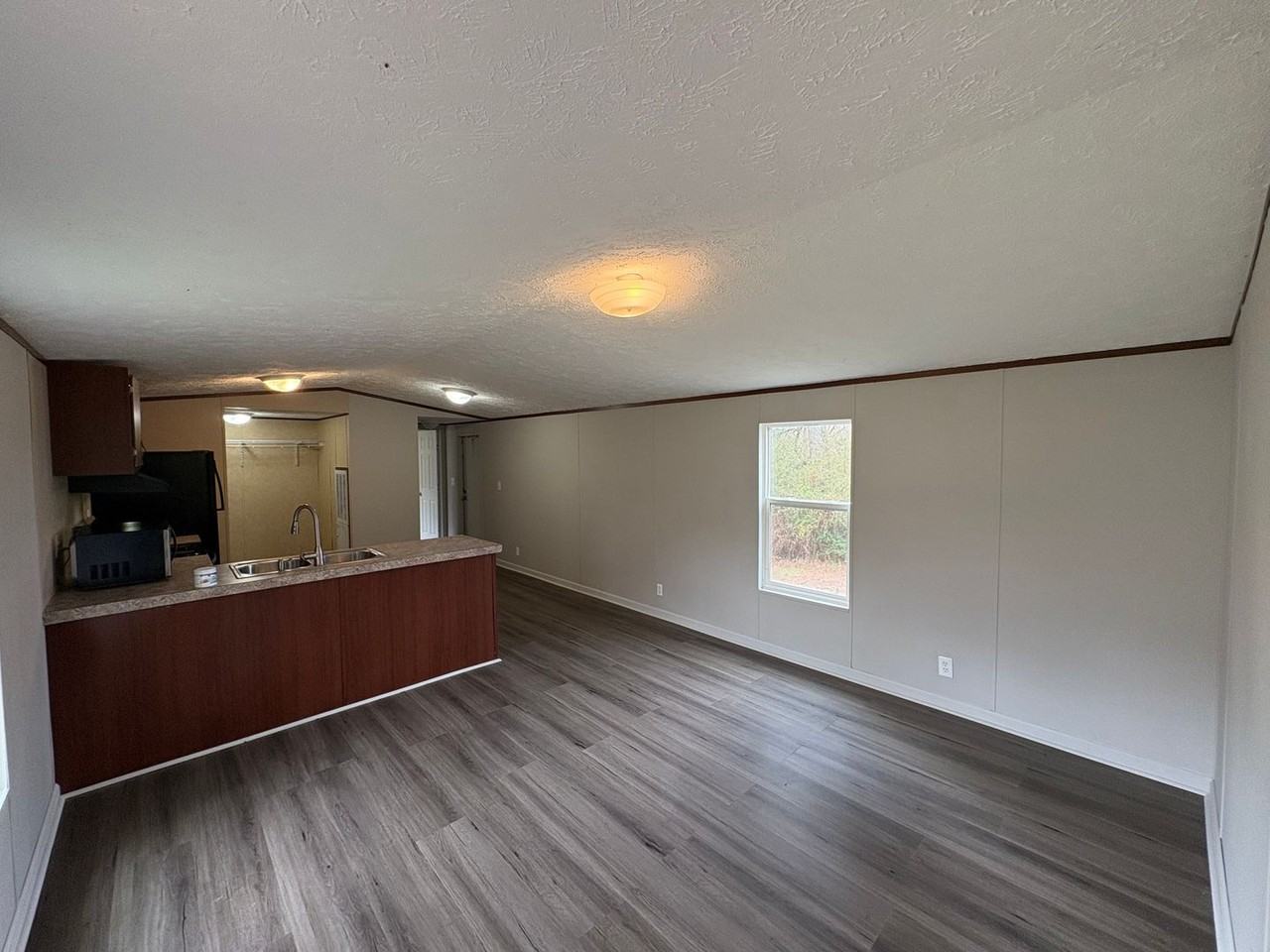 60 Henderson Rd - Photo 3 of 14