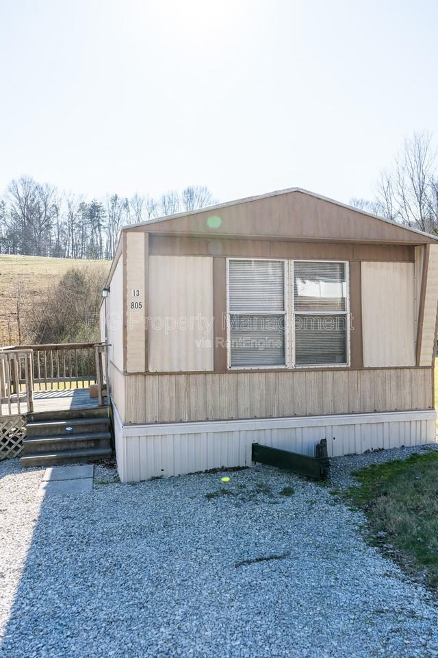 805 Hillvale Rd - Photo 2 of 11