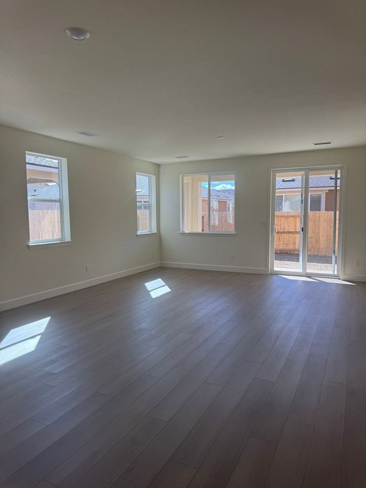 949 Nelle Dr - Photo 2 of 19