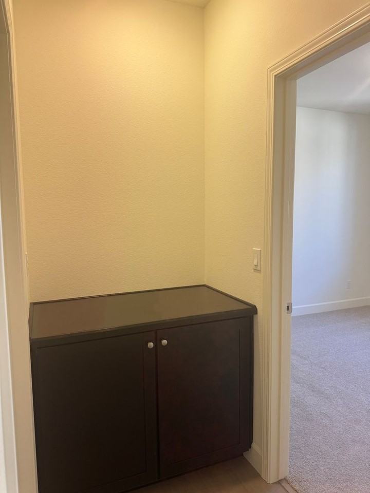 949 Nelle Dr - Photo 3 of 19