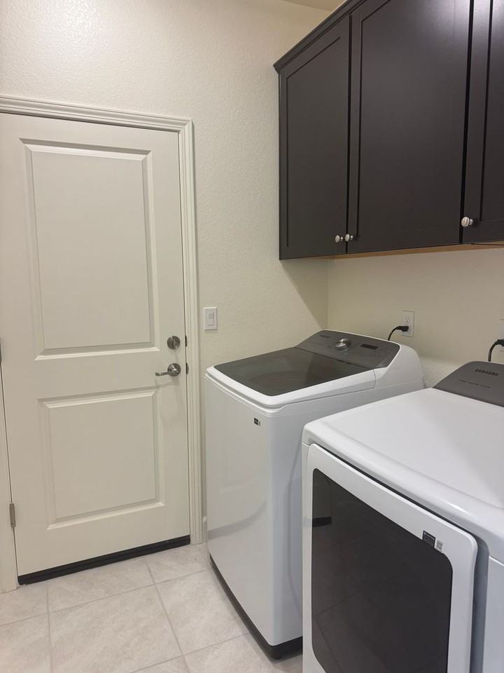 949 Nelle Dr - Photo 4 of 19