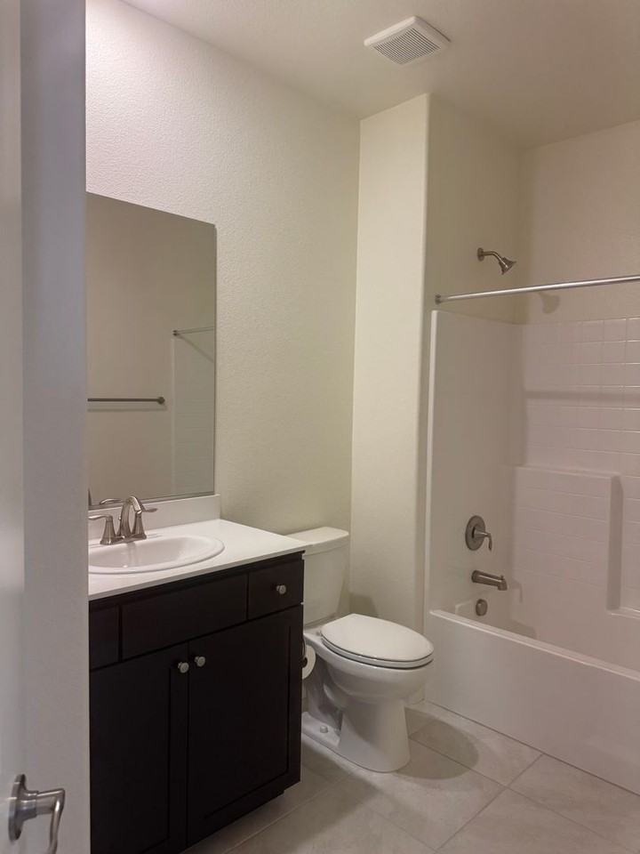 949 Nelle Dr - Photo 6 of 19