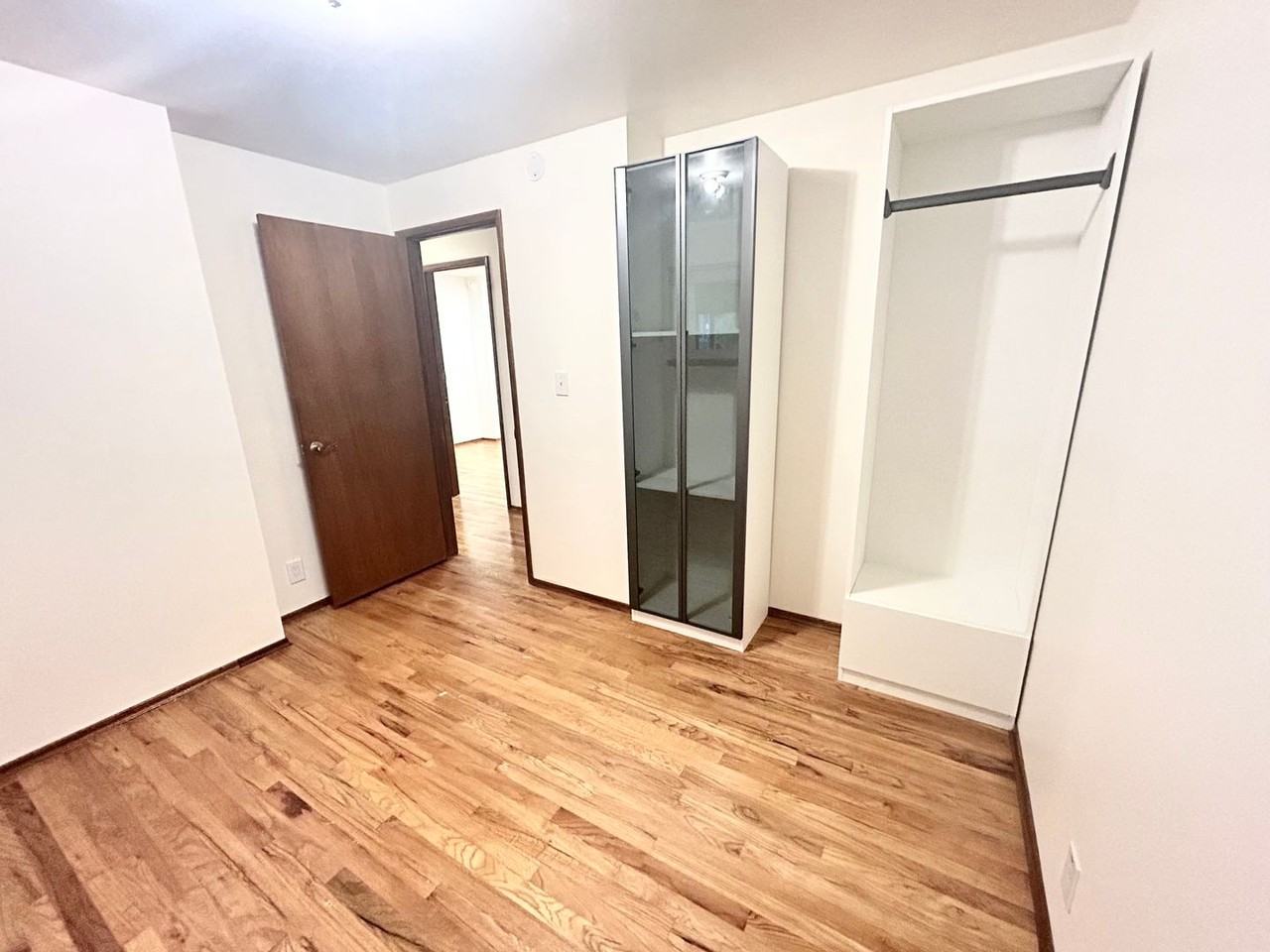 5514 S Avon St - Photo 6 of 15