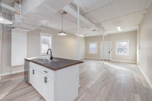 315 W Division St - Photo 1 of 1