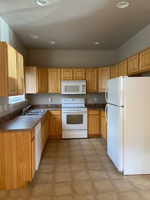 1582 W 300 S - Photo 7 of 22