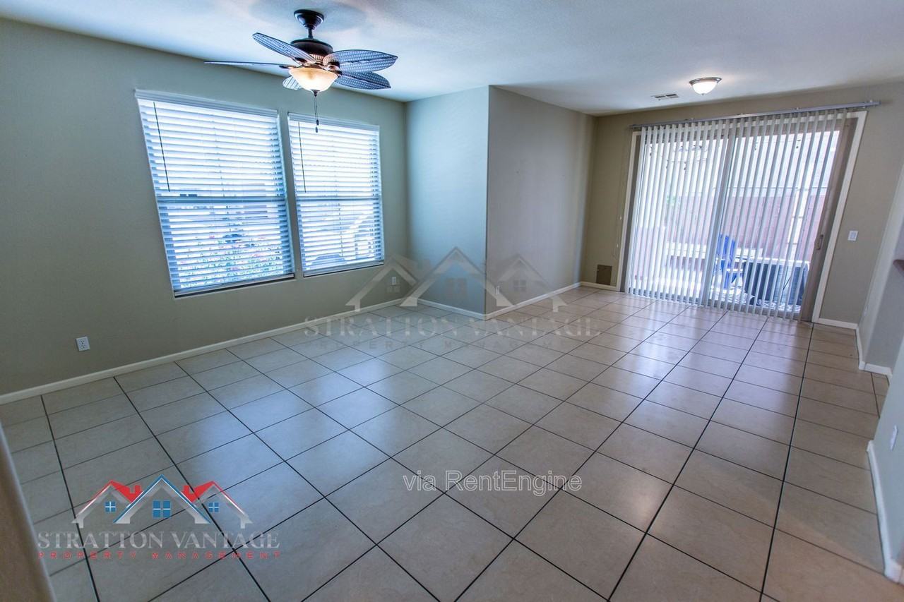 13562 W Cypress St - Photo 6 of 43