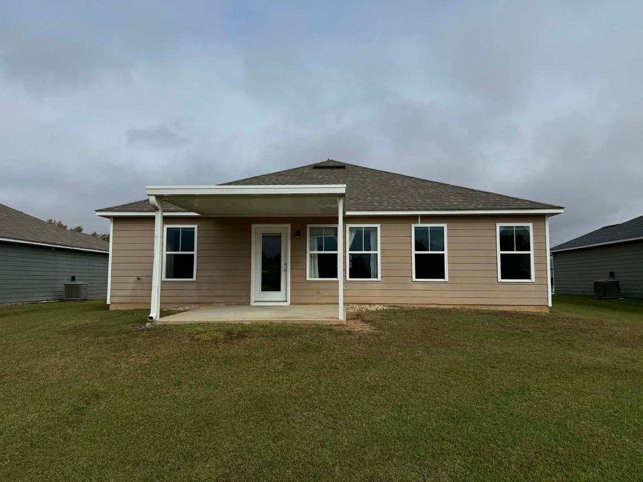 912 Sentinel Cir - Photo 2 of 46