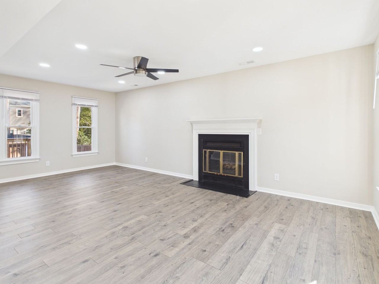 12024 Lockett Ridge Ave - Photo 5 of 45