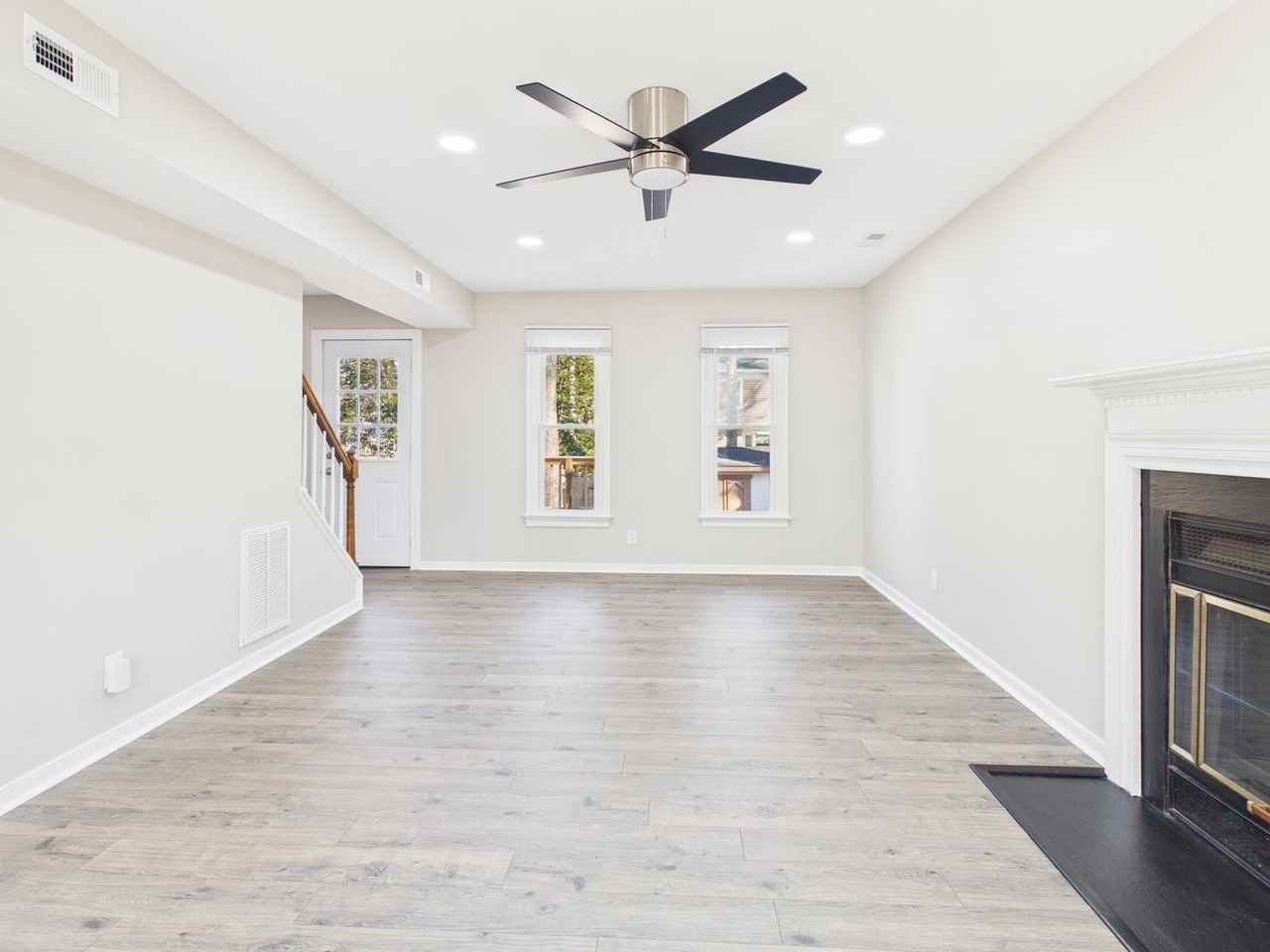 12024 Lockett Ridge Ave - Photo 7 of 45