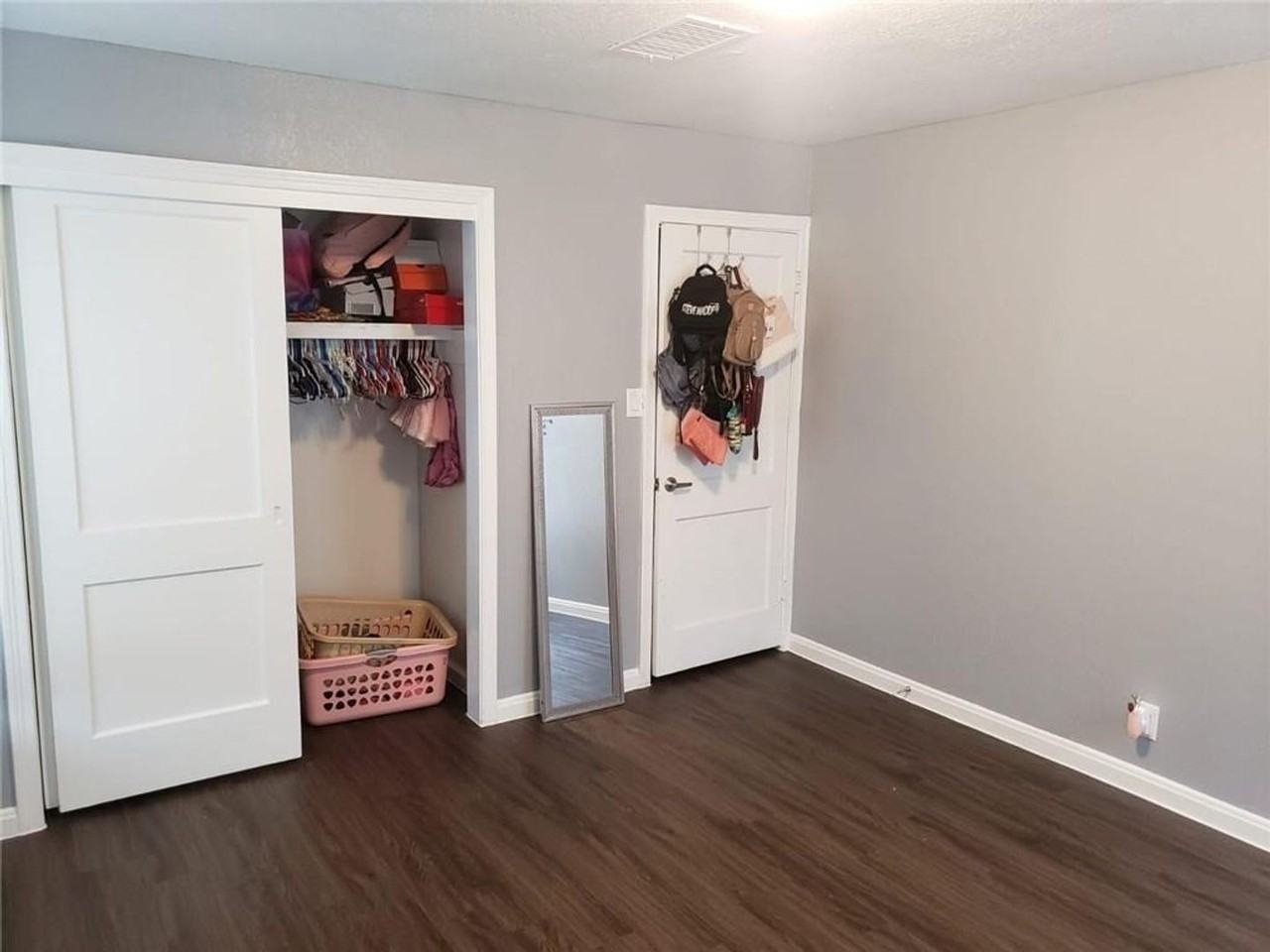 18901 Hog Eye Rd - Photo 5 of 10