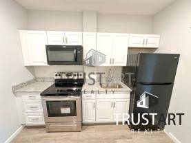 2404 W Thompson St #B - Photo 1 of 1