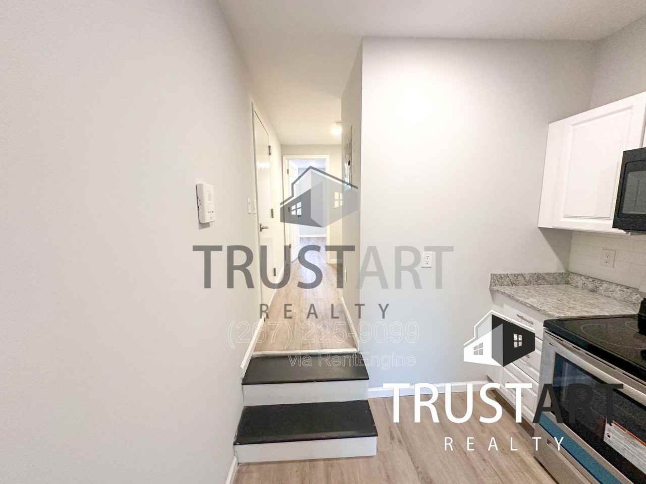 2404 W Thompson St #B - Photo 6 of 22