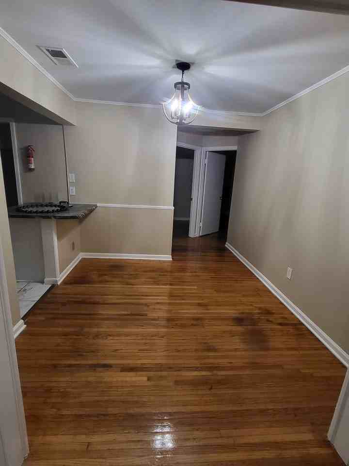 583 Estridge Dr - Photo 5 of 14