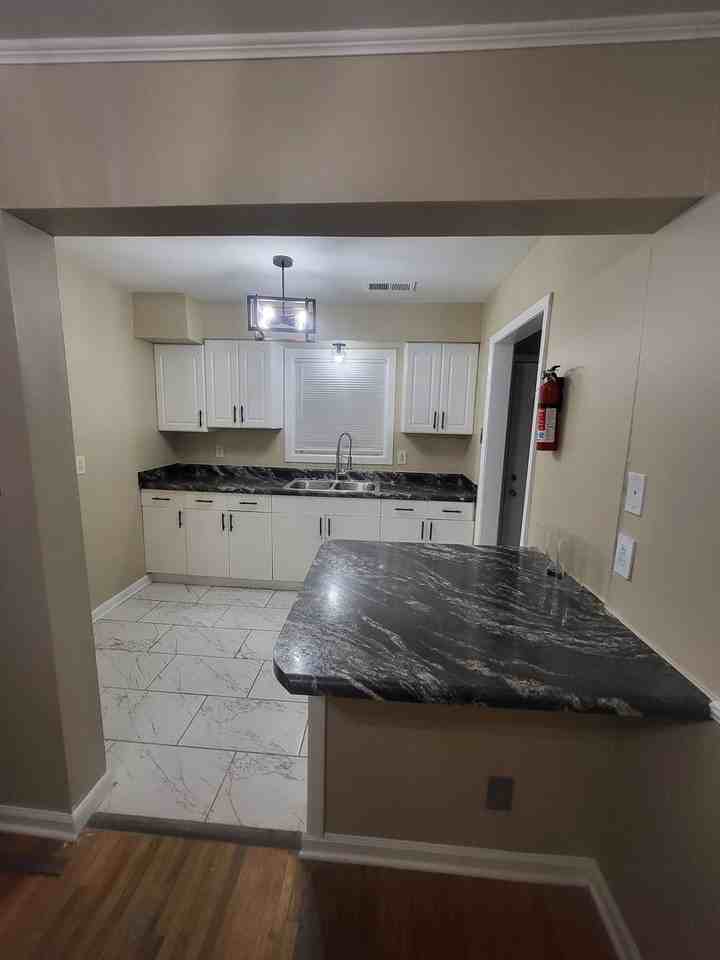 583 Estridge Dr - Photo 6 of 14