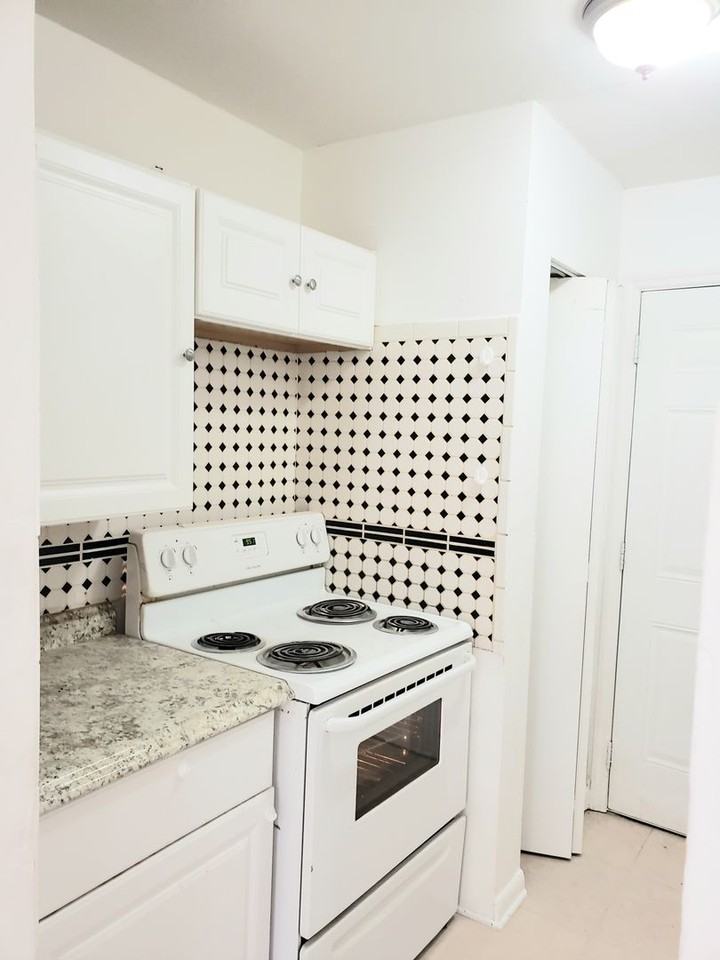 8215 N Klondyke St #A - Photo 3 of 11