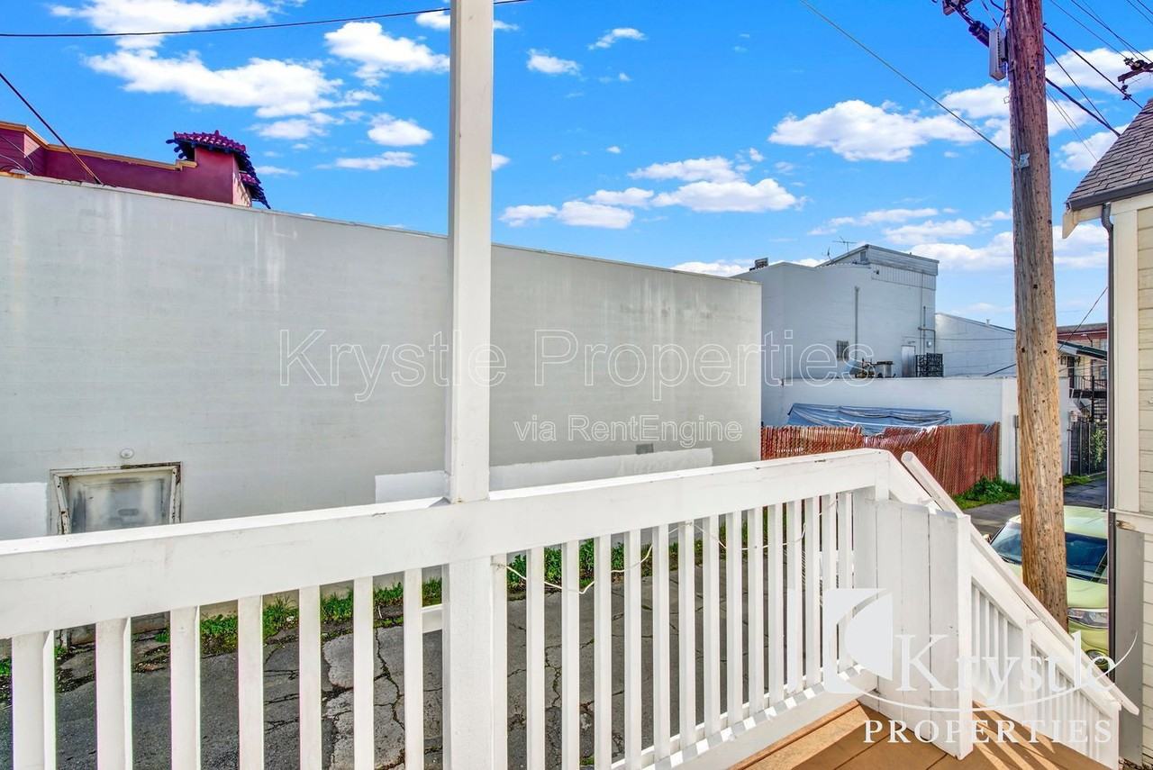 520 Indian Aly - Photo 6 of 22