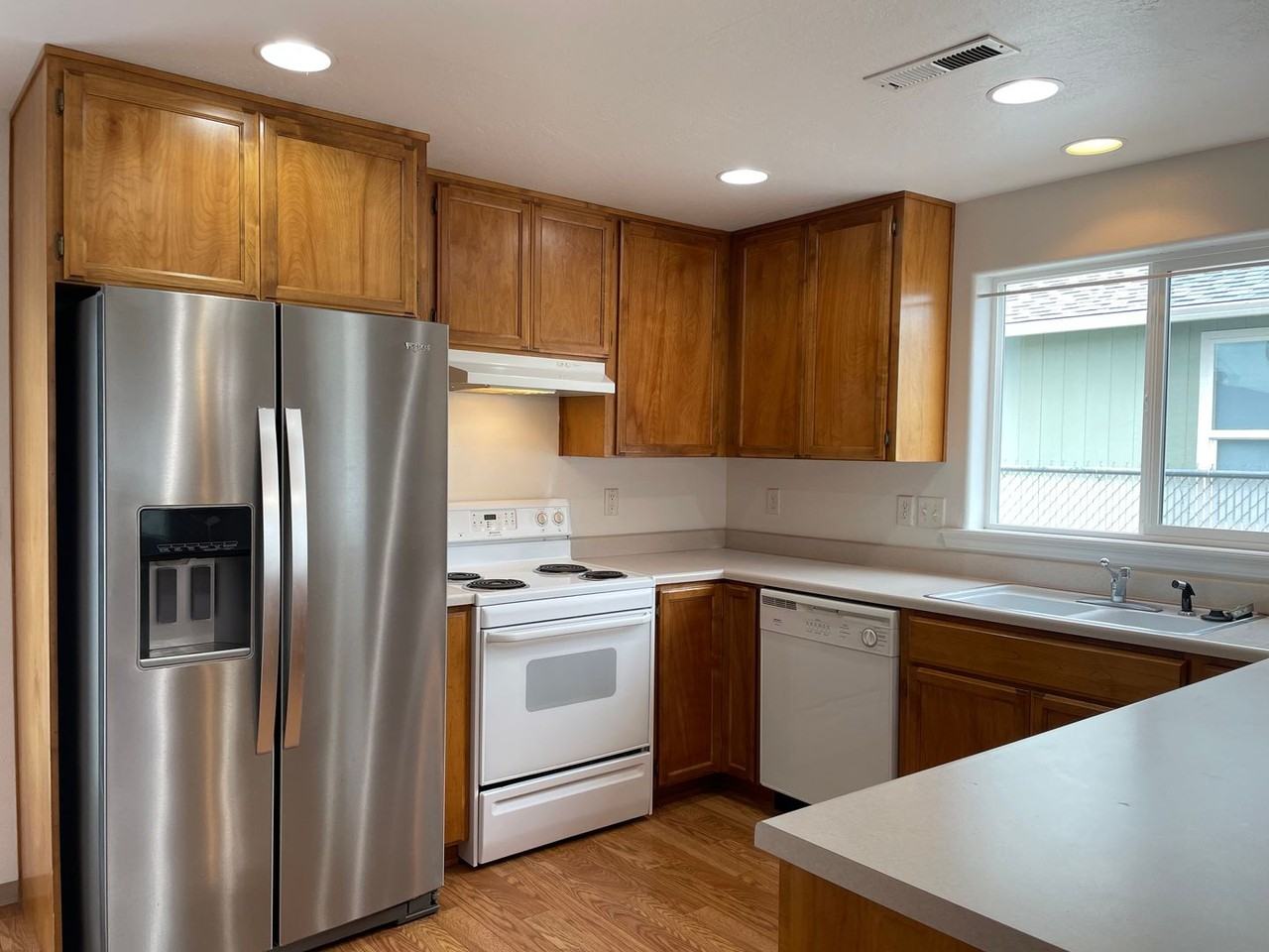 405 St Clair Way - Photo 7 of 21