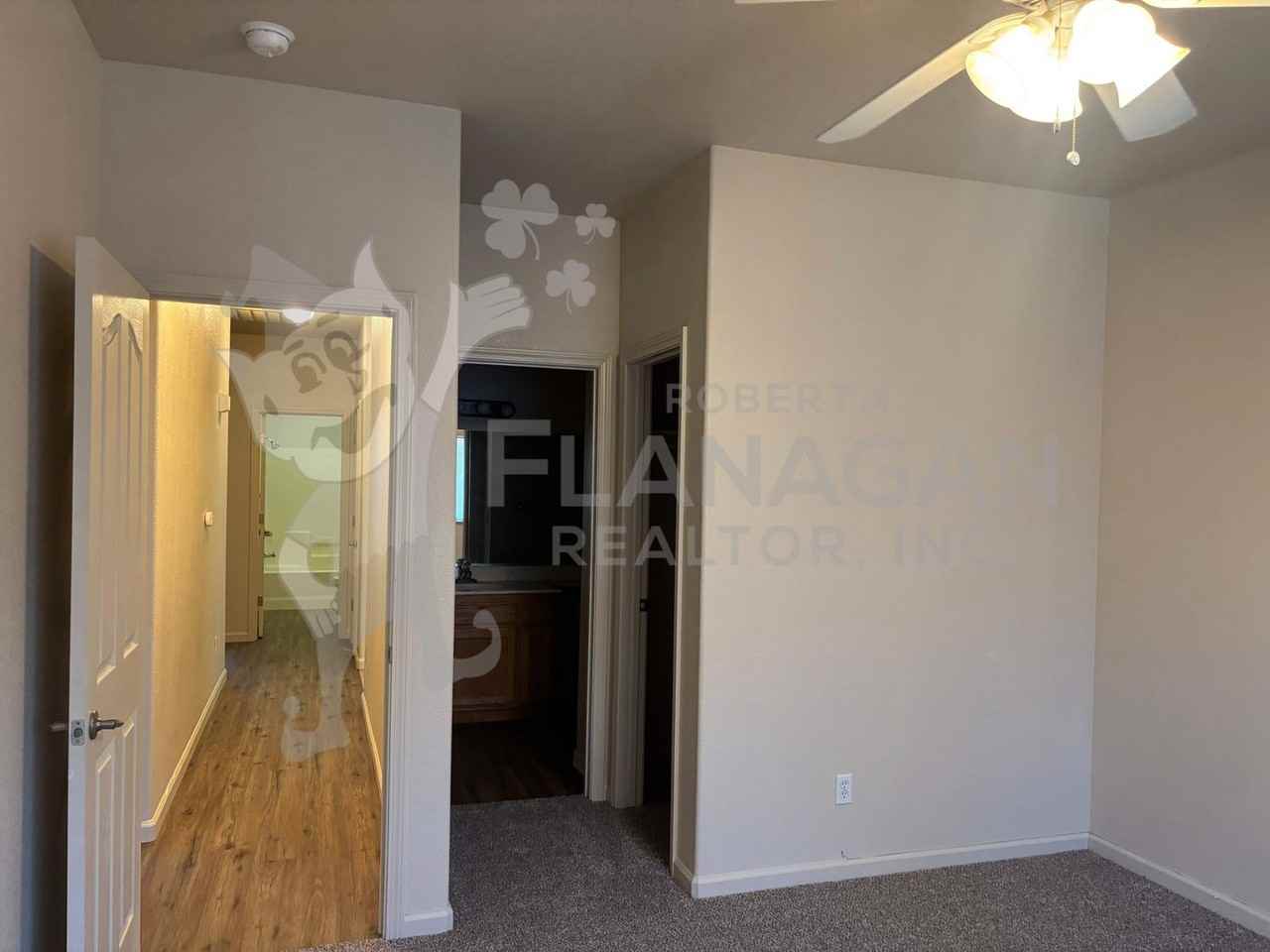 2845 N Mountain Spring Ct - Photo 6 of 7