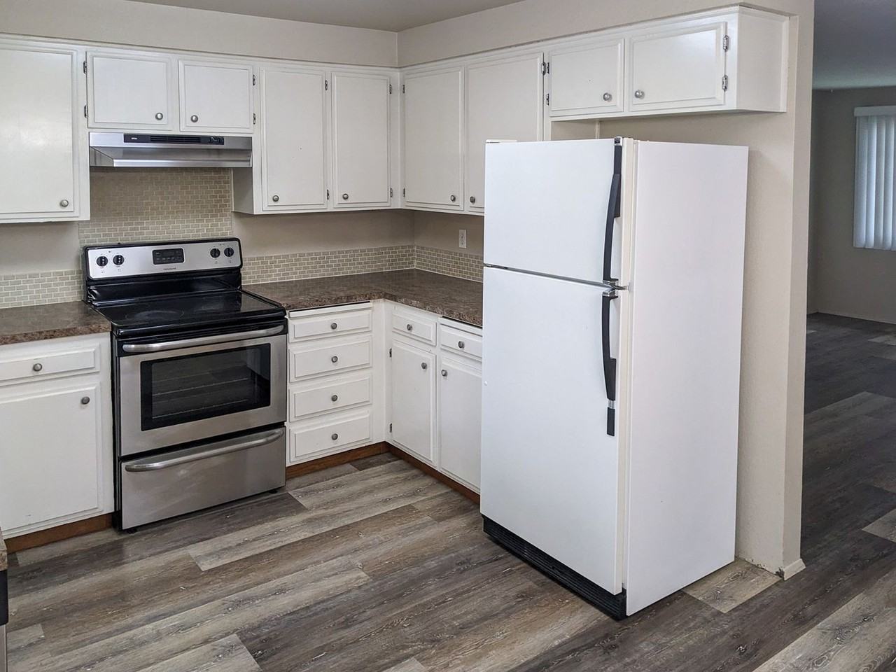 4363 Sylvia Ct Se - Photo 7 of 20